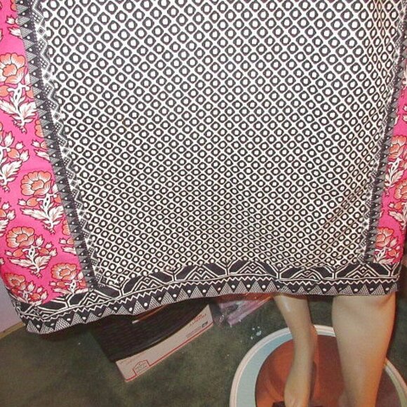 Khaadi Pret EMBROIDERED Kurta DRESS Size 16 MIX PRINT Long Sleeves COTTON Light - Picture 3 of 10